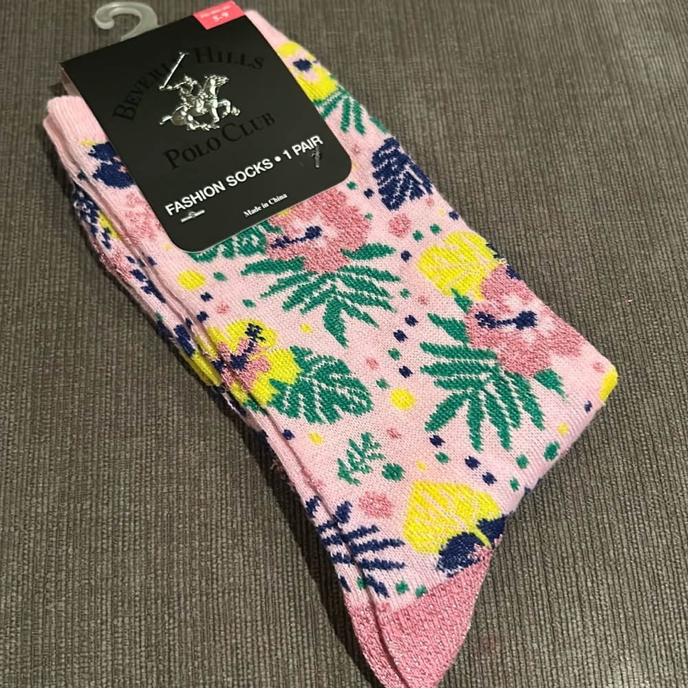 Womens Crew socks Pink Floral shoe size 5-9 NWT